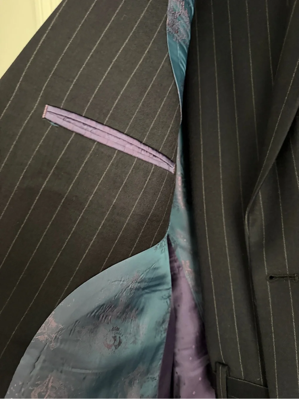 Ted Baker London No Ordinary Joe 100% Wool Navy Pinstripe Suit 42R 35x30
